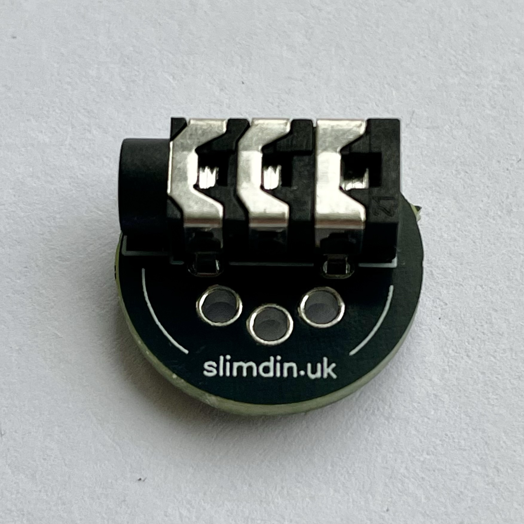 Soldering TRS socket pins